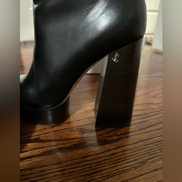 Jimmy Choo size 7, black. Worn a few times. See pictures. - Picture 5 of 8
